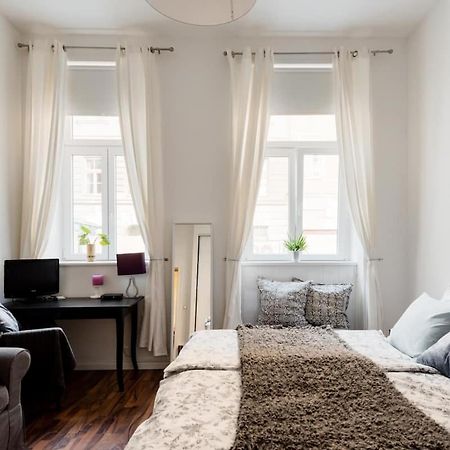 Luxurious And Spacious 5 Min Walk To City Center, 1-2 Wenen Buitenkant foto