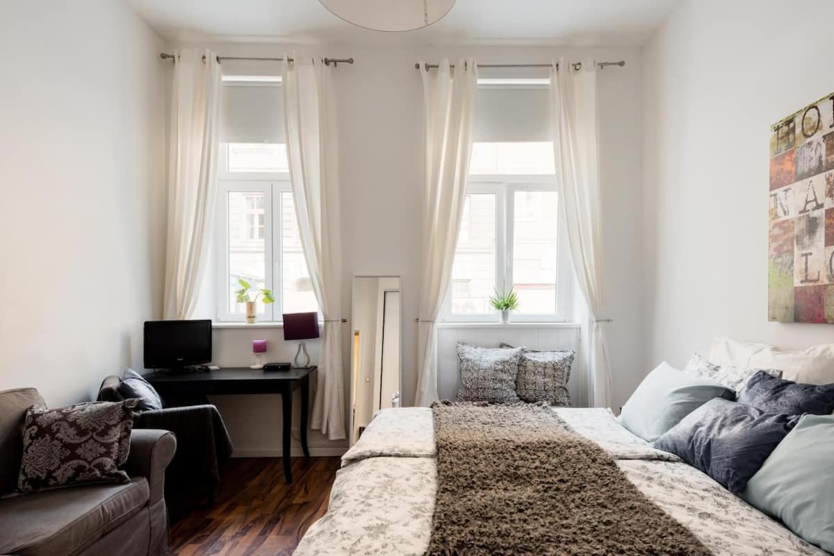 Luxurious And Spacious 5 Min Walk To City Center, 1-2 Wenen Buitenkant foto