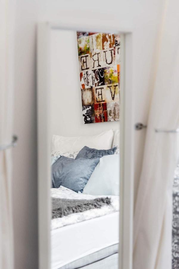 Luxurious And Spacious 5 Min Walk To City Center, 1-2 Wenen Buitenkant foto