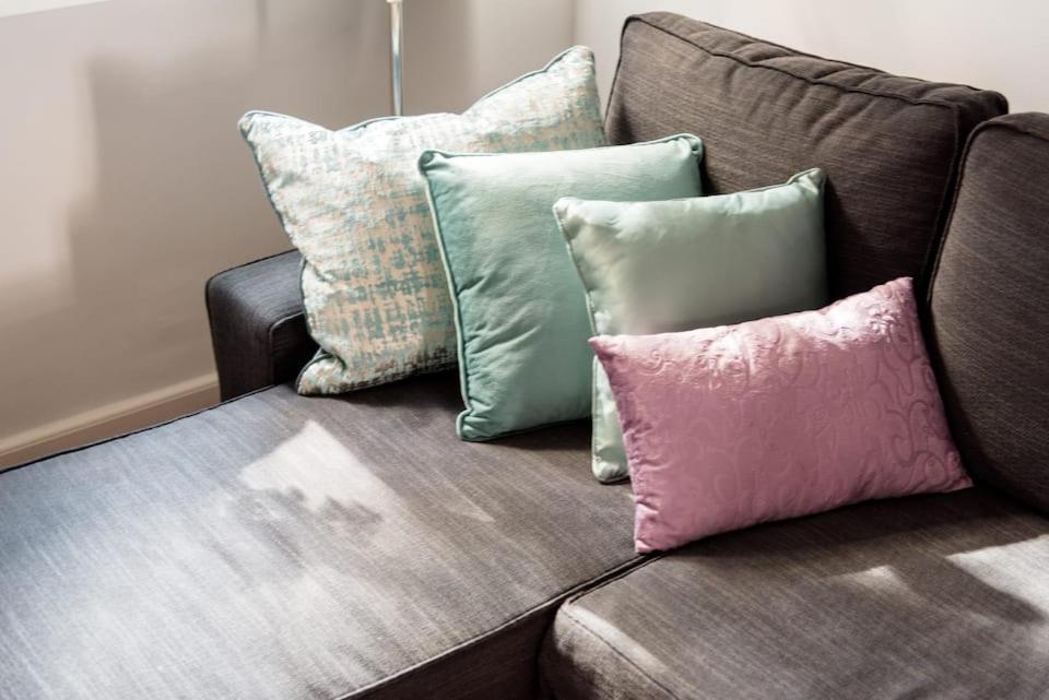 Luxurious And Spacious 5 Min Walk To City Center, 1-2 Wenen Buitenkant foto