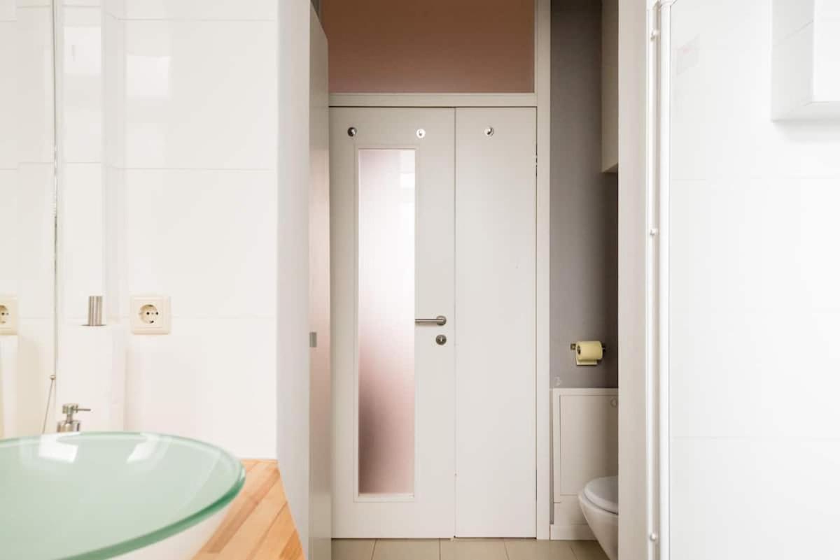 Luxurious And Spacious 5 Min Walk To City Center, 1-2 Wenen Buitenkant foto