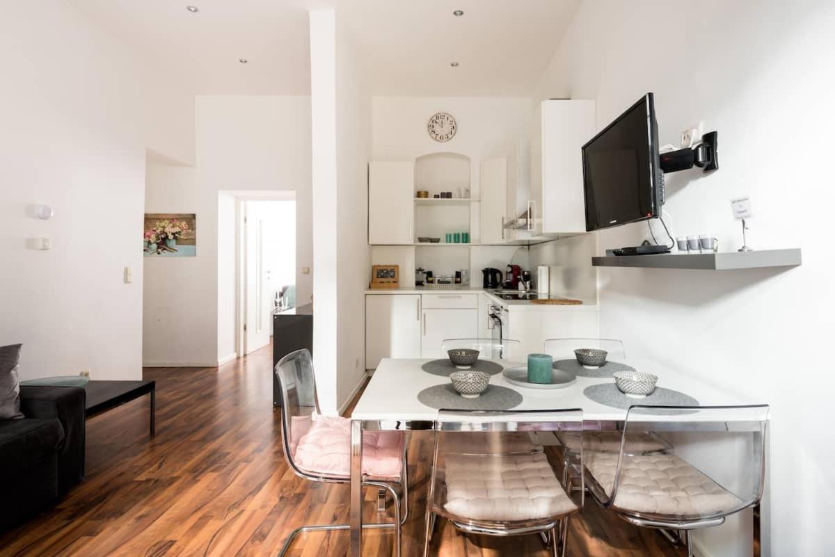 Luxurious And Spacious 5 Min Walk To City Center, 1-2 Wenen Buitenkant foto
